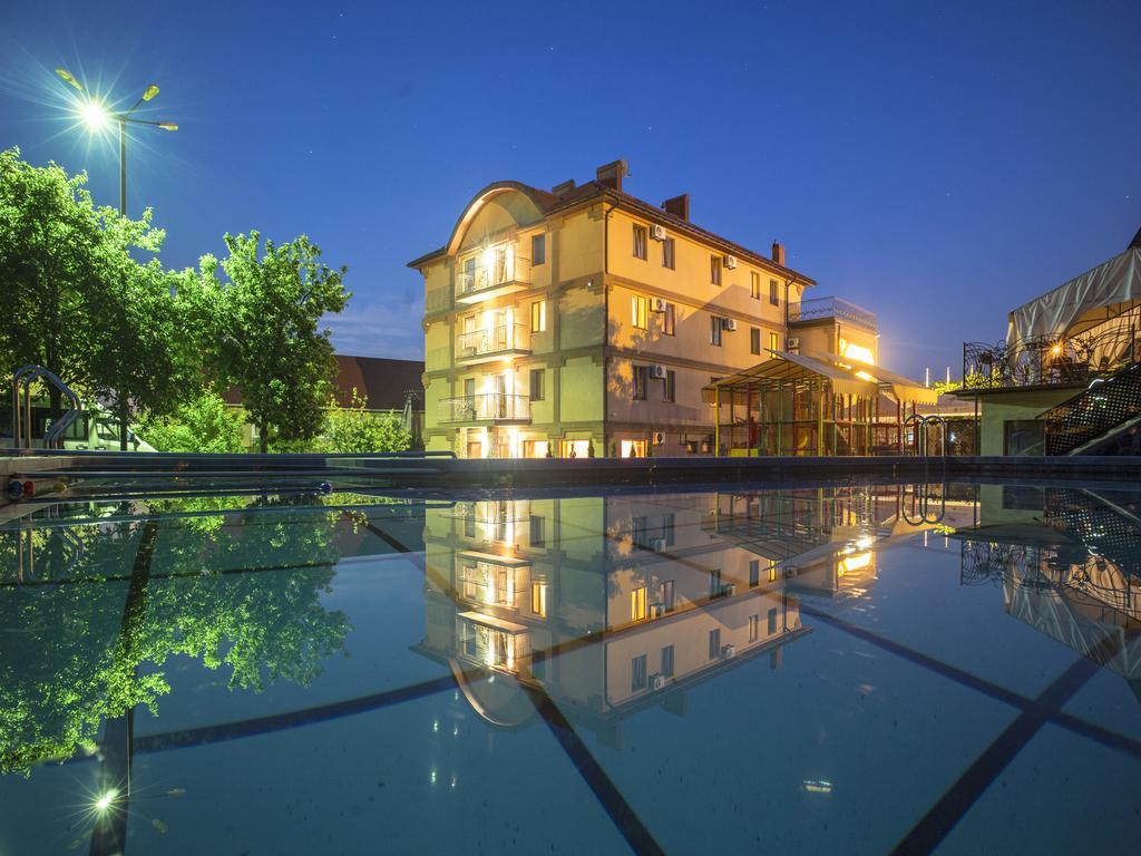 Hotel Kilikiya Uzjhorod Eksteriør billede