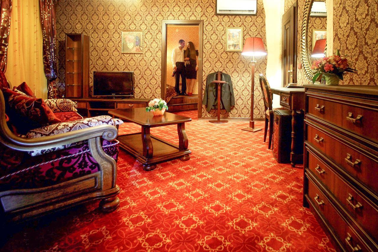 Hotel Kilikiya Uzjhorod Eksteriør billede