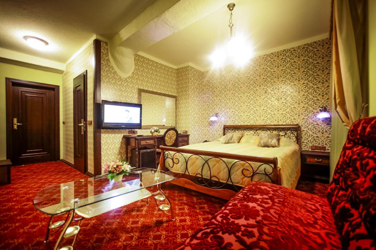 Hotel Kilikiya Uzjhorod Eksteriør billede