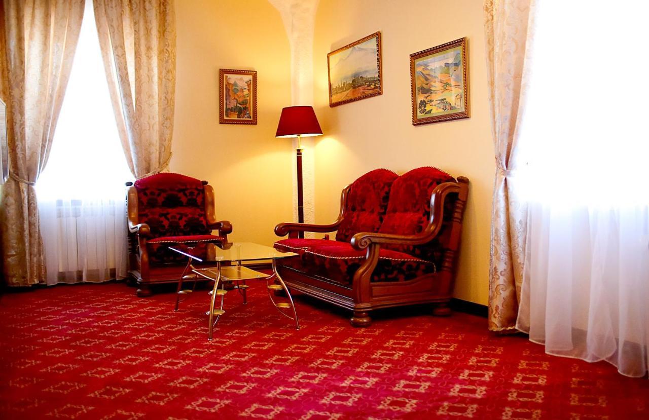 Hotel Kilikiya Uzjhorod Eksteriør billede